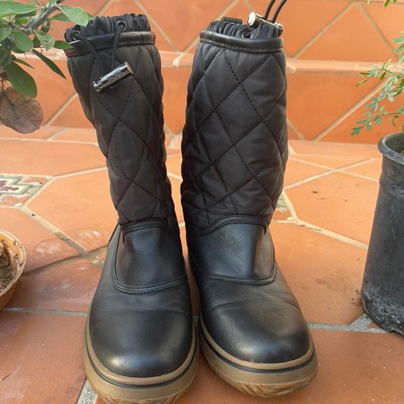 Have only ever just been tried on. Brand new just no tags. Authentic coach boots - Picture 2 of 4